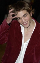 Robert Pattinson Picture 7