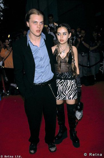 Title alexis dziena and michael pitt image Description