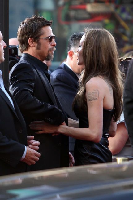 http://www.famouswhy.com/photos/angelina_jolie_and_brad_pitt_picture3.jpg
