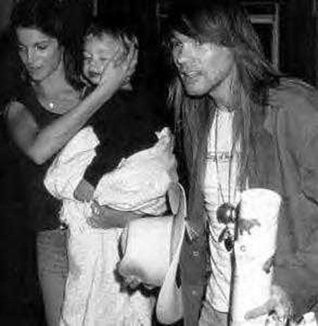 Title axl rose and stephanie seymour pic1 Description