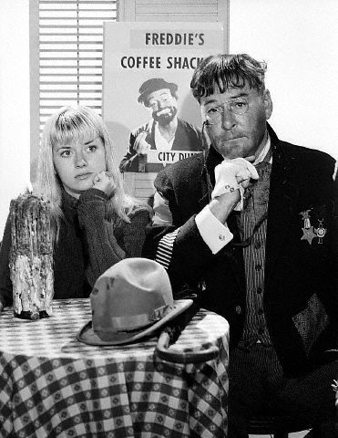 Download this Beverly Aadland And Errol Flynn Pic picture Download this Beverly Aadland And Errol Flynn Pic picture