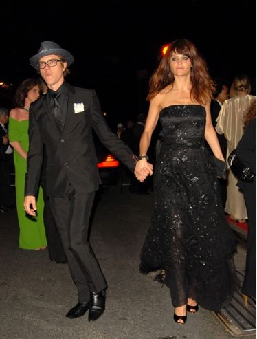 Title helena christensen and paul banks image Description