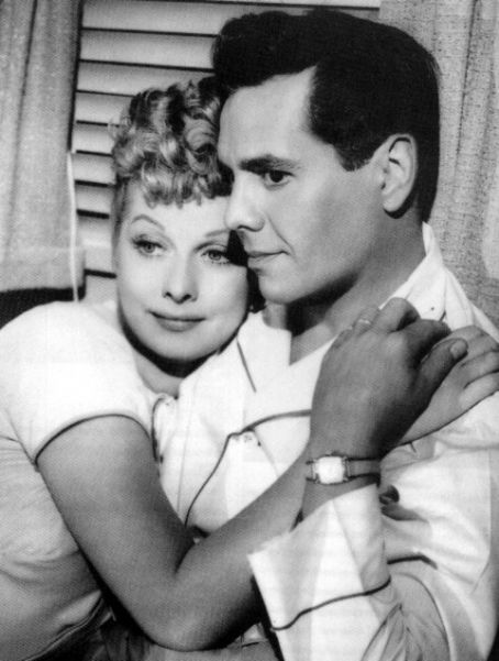 Desi Arnaz - Wallpaper Gallery