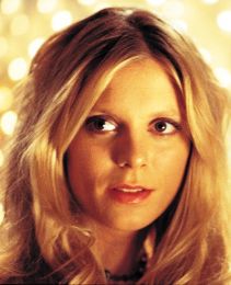 Emilia Fox