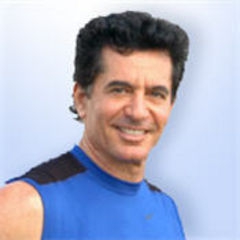 Gilad Janklowicz Photos