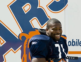 Israel Idonije