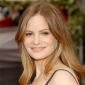 Jennifer Jason Leigh
