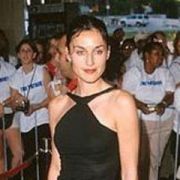 Lisa Zane
