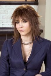 Lizzy Caplan