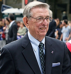 http://www.famouswhy.com/pictures/people/lou_carnesecca.jpg