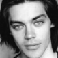 Tom Payne