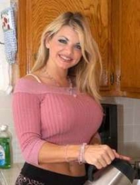 Vicky Vette