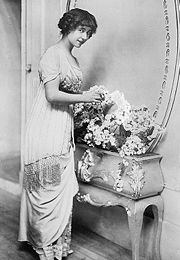 Yvonne Arnaud